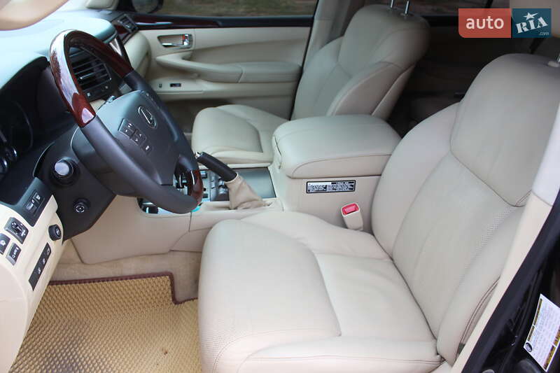 Внедорожник / Кроссовер Lexus LX 2010 в Днепре