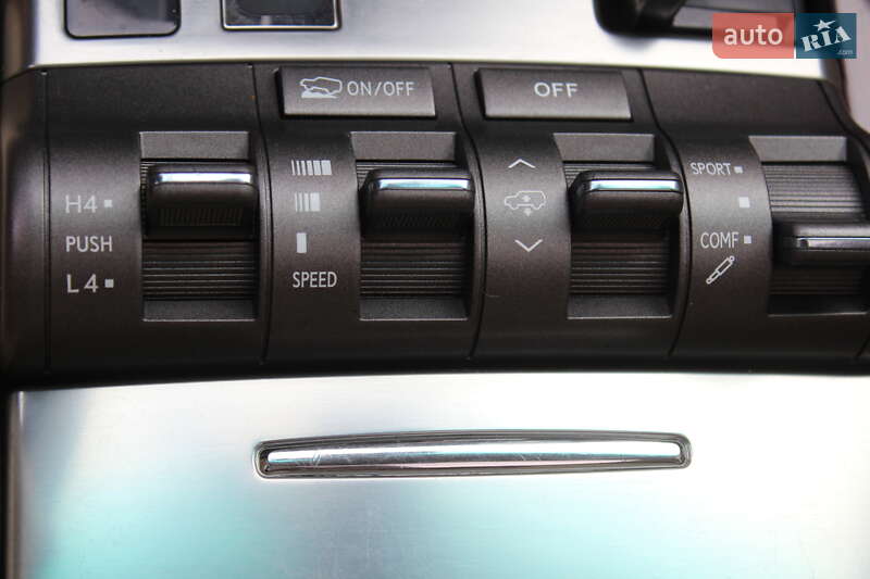 Внедорожник / Кроссовер Lexus LX 2010 в Днепре