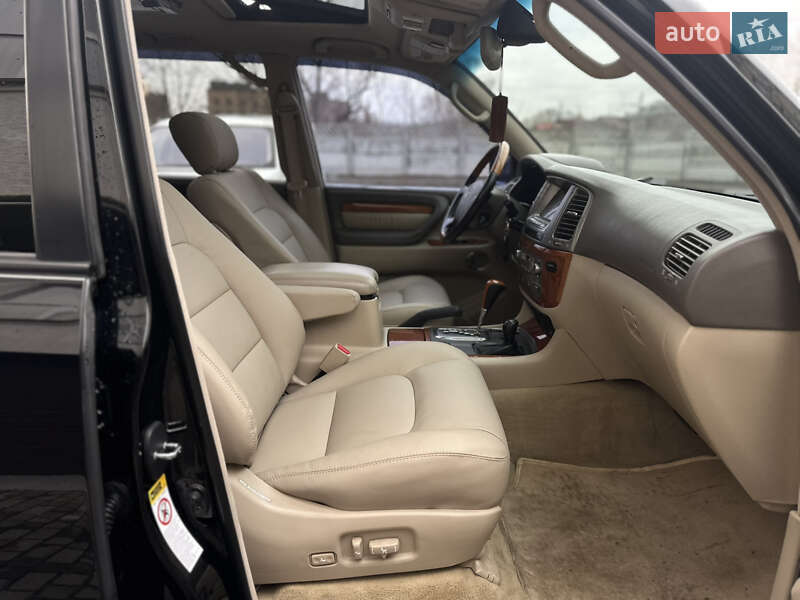 Внедорожник / Кроссовер Lexus LX 2004 в Ивано-Франковске