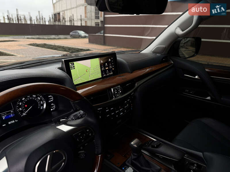 Внедорожник / Кроссовер Lexus LX 2016 в Умани