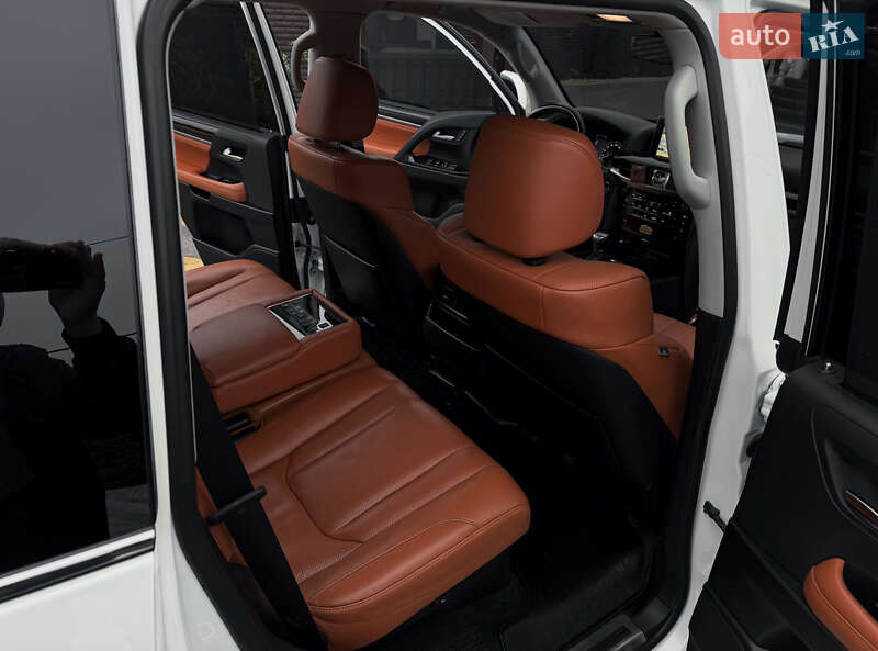 Внедорожник / Кроссовер Lexus LX 2017 в Днепре