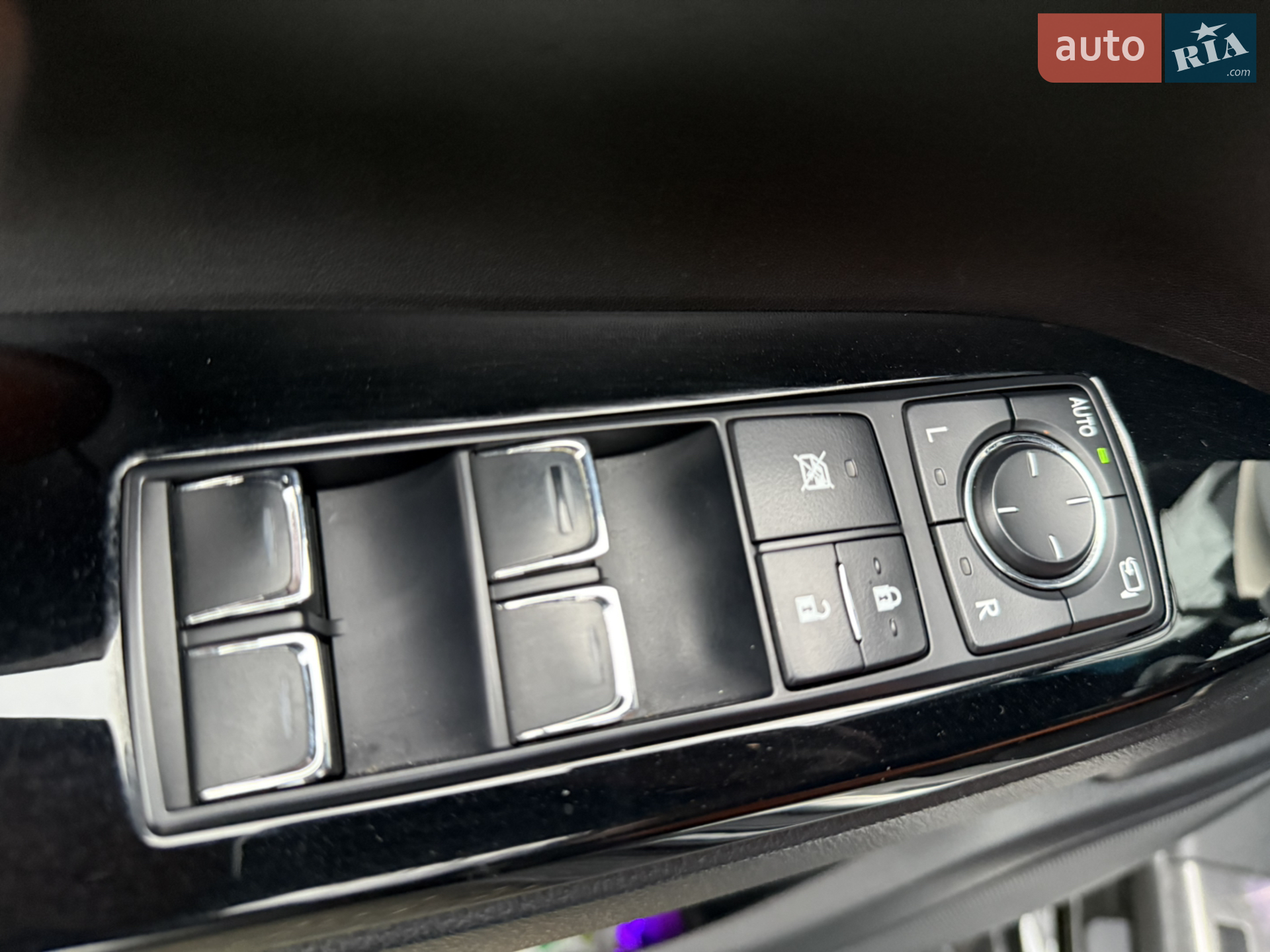 2016 Lexus LX - мініатюра 23