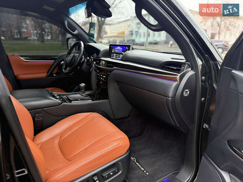 Внедорожник / Кроссовер Lexus LX 2016 в Белой Церкви фото 40 Внедорожник / Кроссовер Lexus LX 2016 в Белой Церкви