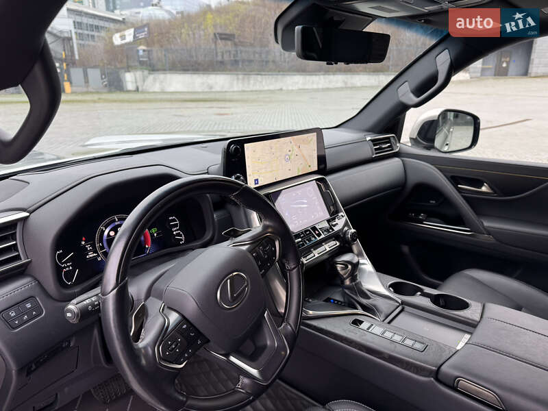 Внедорожник / Кроссовер Lexus LX 2022 в Киеве