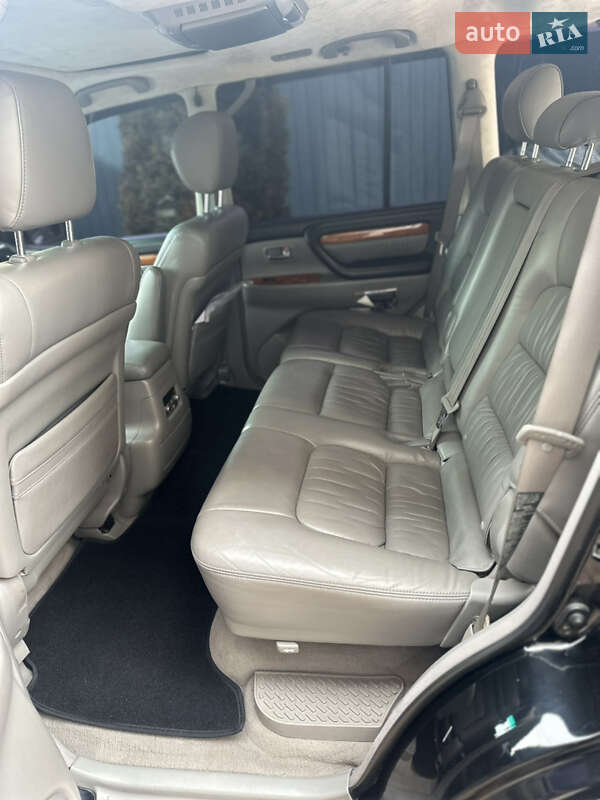Внедорожник / Кроссовер Lexus LX 2006 в Новомиргороде