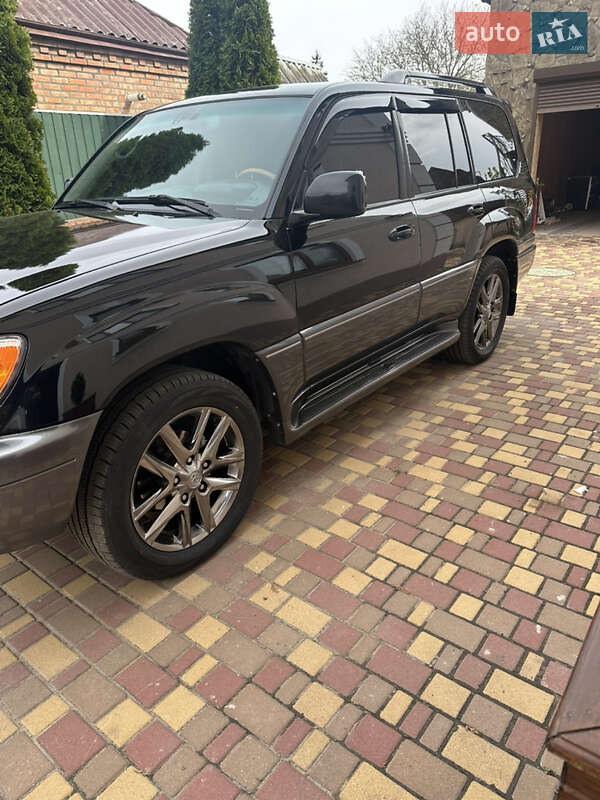 Внедорожник / Кроссовер Lexus LX 2006 в Новомиргороде