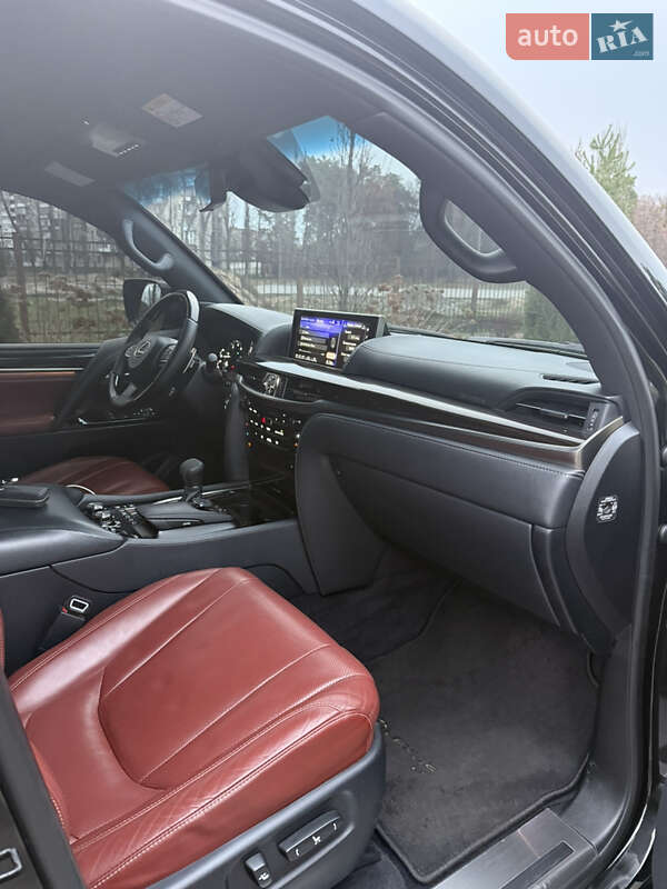 Внедорожник / Кроссовер Lexus LX 2017 в Киеве фото 12 Внедорожник / Кроссовер Lexus LX 2017 в Киеве