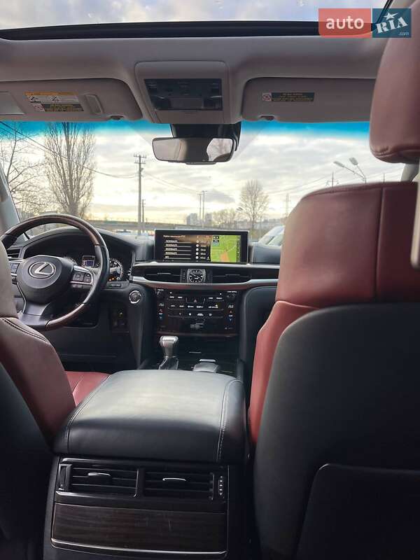 Позашляховик / Кросовер Lexus LX 2016 в Києві