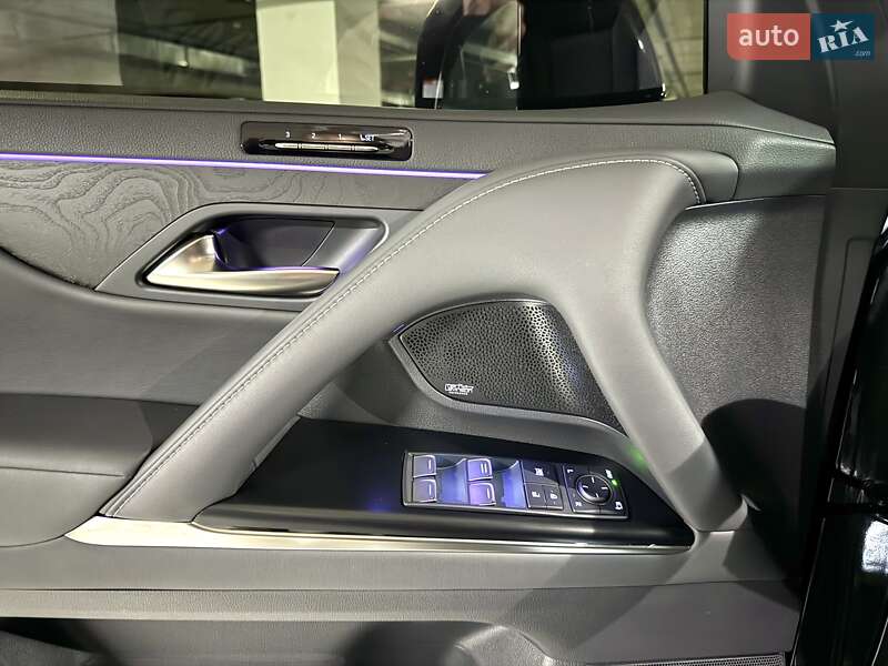 Внедорожник / Кроссовер Lexus LX 2023 в Днепре фото 22 Внедорожник / Кроссовер Lexus LX 2023 в Днепре
