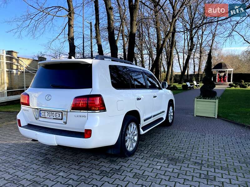 Внедорожник / Кроссовер Lexus LX 2008 в Черновцах