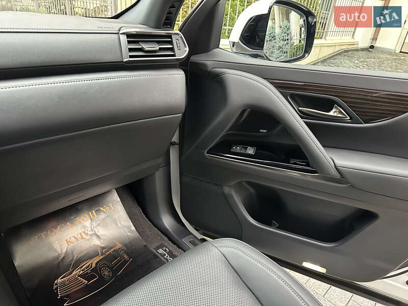 Внедорожник / Кроссовер Lexus LX 2022 в Киеве