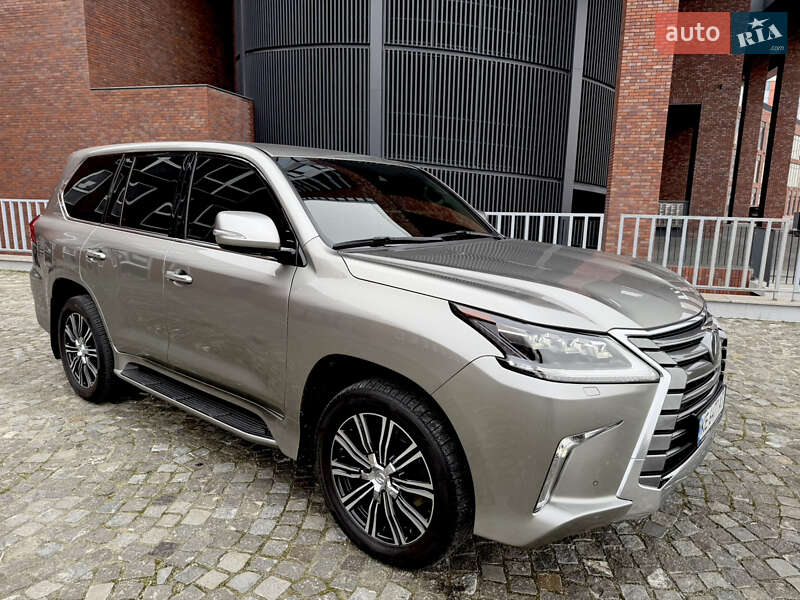 Внедорожник / Кроссовер Lexus LX 2016 в Днепре