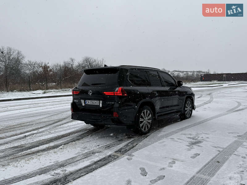 Внедорожник / Кроссовер Lexus LX 2016 в Умани