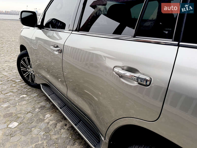 Внедорожник / Кроссовер Lexus LX 2016 в Днепре