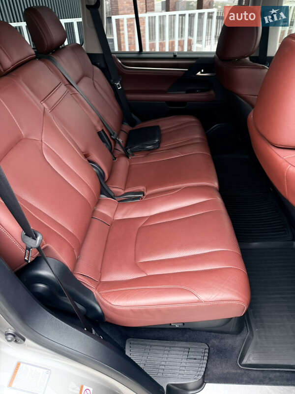 Внедорожник / Кроссовер Lexus LX 2016 в Днепре