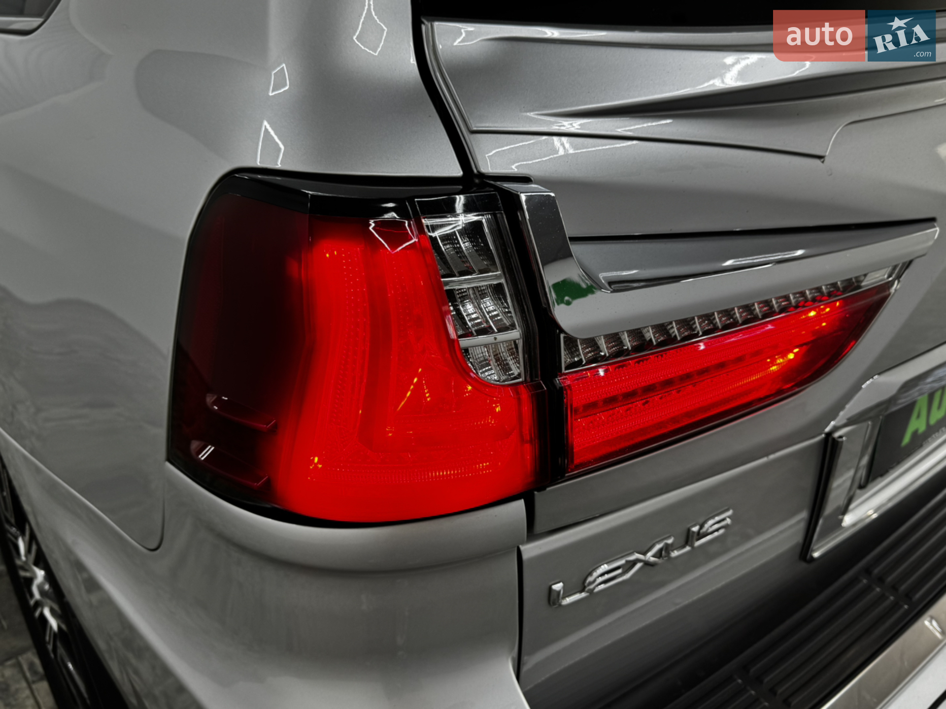 2010 Lexus LX - мініатюра 24