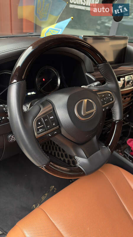 Внедорожник / Кроссовер Lexus LX 2016 в Киеве фото 11 Внедорожник / Кроссовер Lexus LX 2016 в Киеве