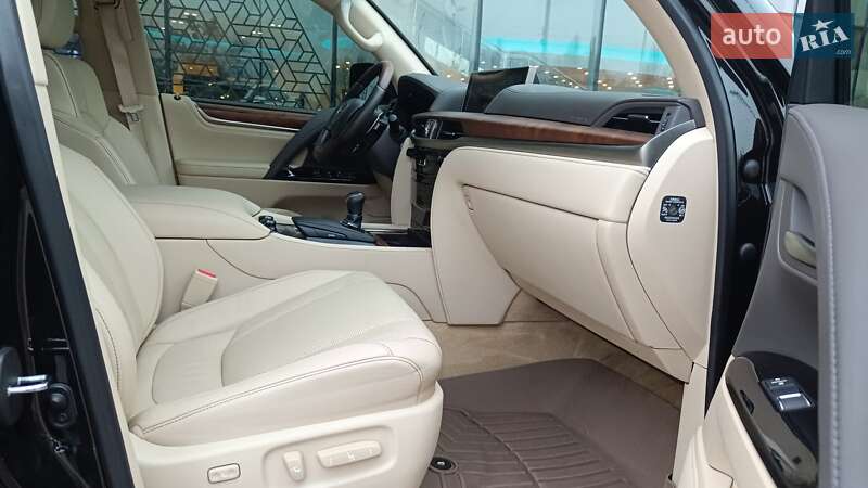 Внедорожник / Кроссовер Lexus LX 2021 в Киеве фото 6 Внедорожник / Кроссовер Lexus LX 2021 в Киеве