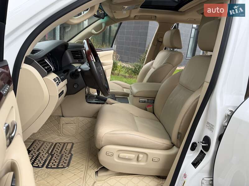 Внедорожник / Кроссовер Lexus LX 2008 в Киеве