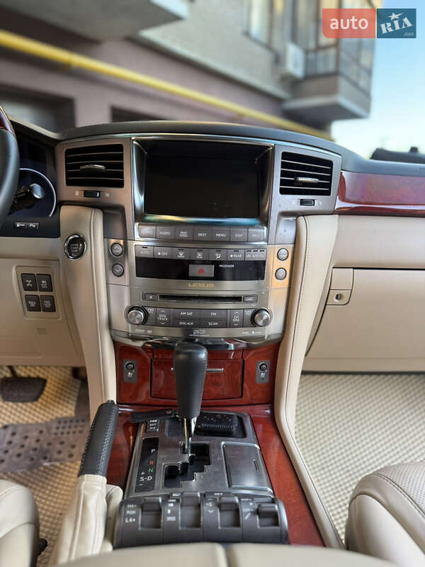 Внедорожник / Кроссовер Lexus LX 2008 в Виннице