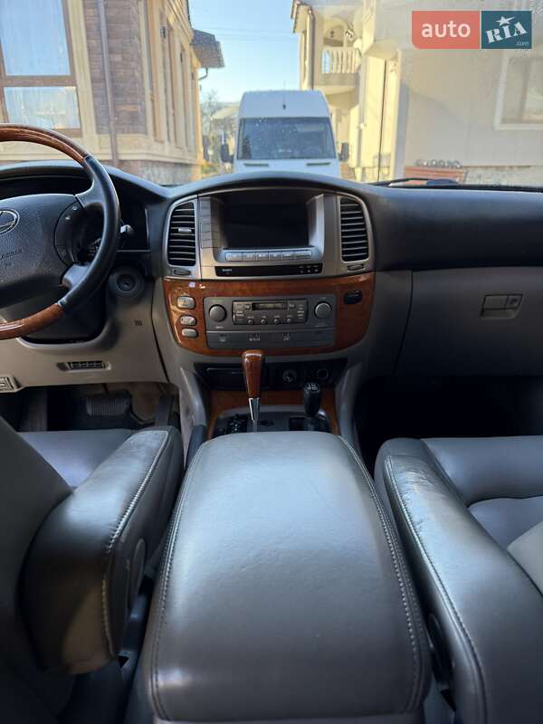 Внедорожник / Кроссовер Lexus LX 2005 в Косове