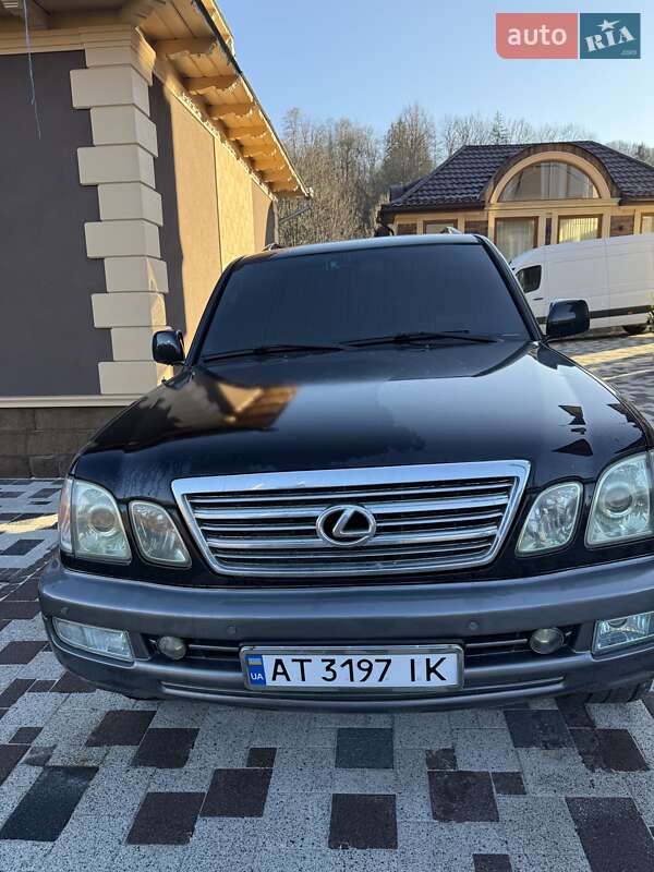 Lexus LX 2004