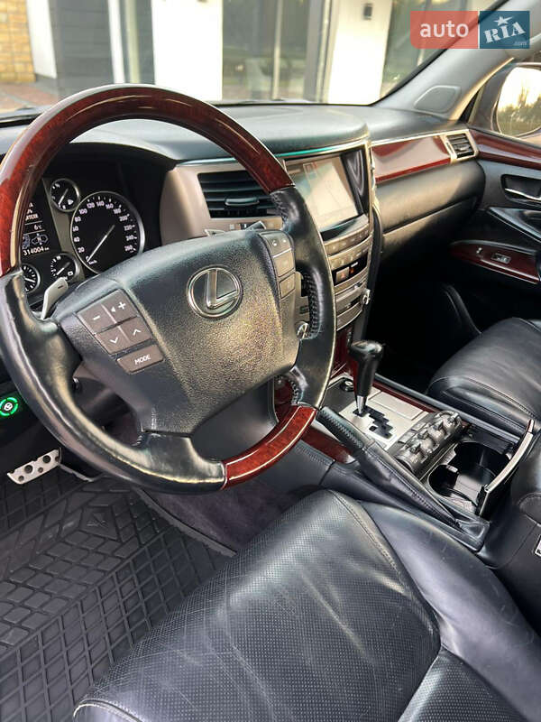 Внедорожник / Кроссовер Lexus LX 2014 в Нововолынске фото 22 Внедорожник / Кроссовер Lexus LX 2014 в Нововолынске