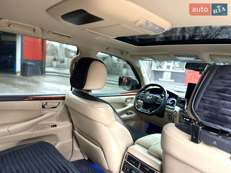 Внедорожник / Кроссовер Lexus LX 2008 в Запорожье