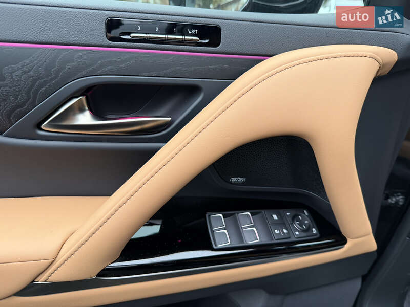 Внедорожник / Кроссовер Lexus LX 2025 в Киеве фото 10 Внедорожник / Кроссовер Lexus LX 2025 в Киеве