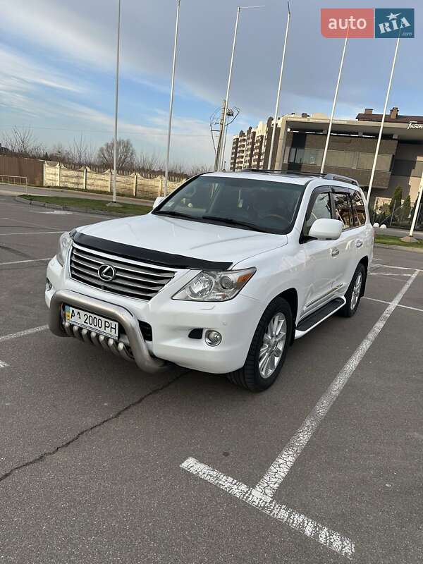 Внедорожник / Кроссовер Lexus LX 2008 в Киеве