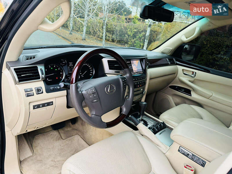 Позашляховик / Кросовер Lexus LX 2013 в Одесі