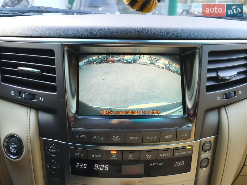 Позашляховик / Кросовер Lexus LX 2010 в Дніпрі