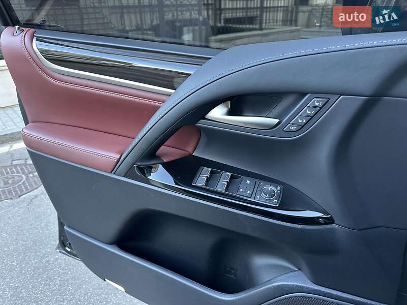 Внедорожник / Кроссовер Lexus LX 2021 в Киеве