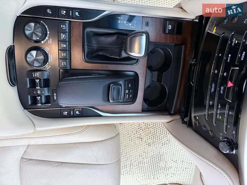 Внедорожник / Кроссовер Lexus LX 2016 в Хмельницком фото 14 Внедорожник / Кроссовер Lexus LX 2016 в Хмельницком