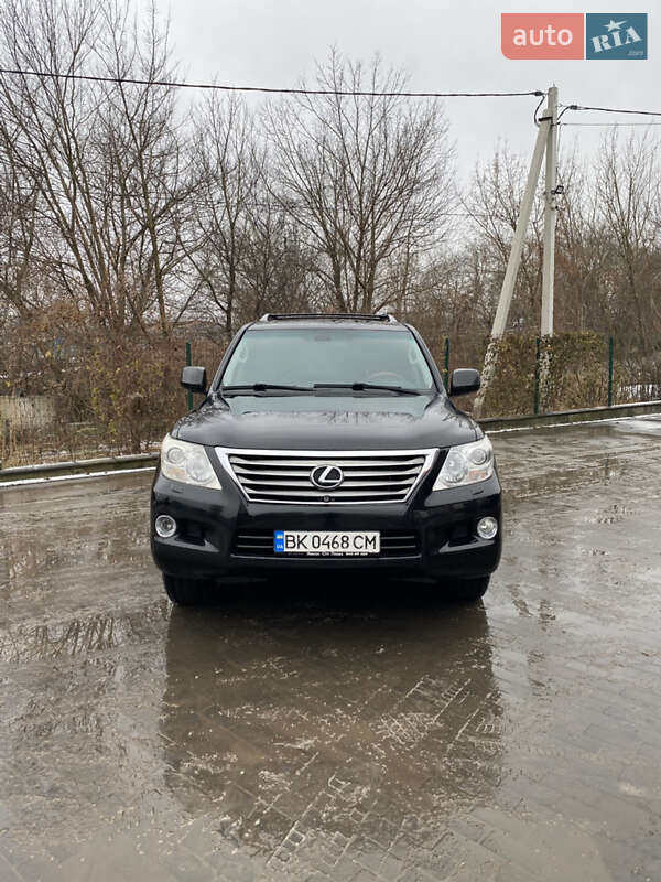 Внедорожник / Кроссовер Lexus LX 2008 в Ровно