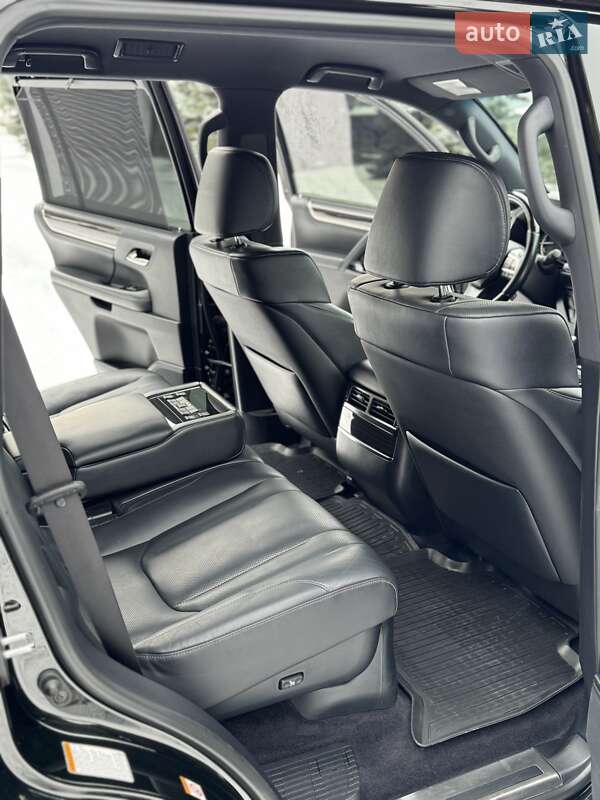 Внедорожник / Кроссовер Lexus LX 2017 в Киеве