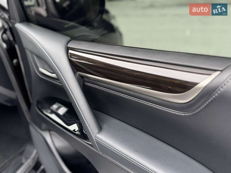 Внедорожник / Кроссовер Lexus LX 2017 в Киеве