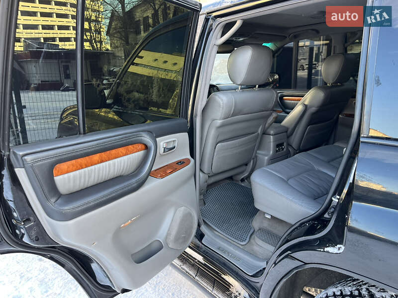 Внедорожник / Кроссовер Lexus LX 2006 в Киеве