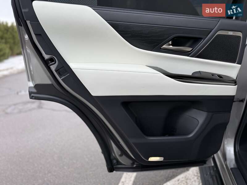 Внедорожник / Кроссовер Lexus LX 2022 в Киеве