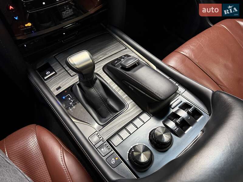 Внедорожник / Кроссовер Lexus LX 2018 в Киеве