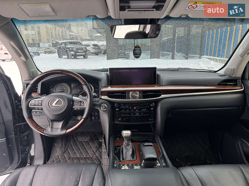 Внедорожник / Кроссовер Lexus LX 2015 в Киеве