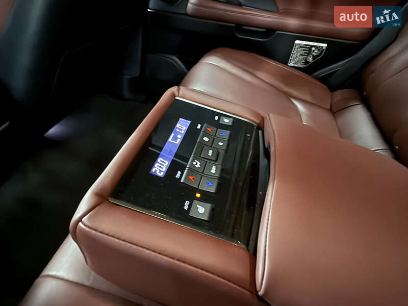 Внедорожник / Кроссовер Lexus LX 2020 в Одессе