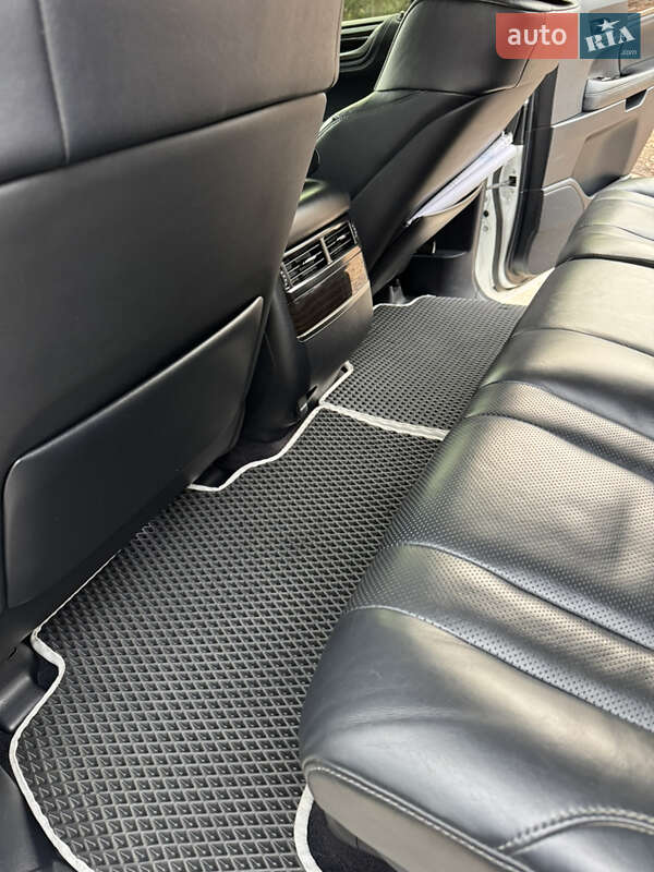 Позашляховик / Кросовер Lexus LX 2015 в Одесі