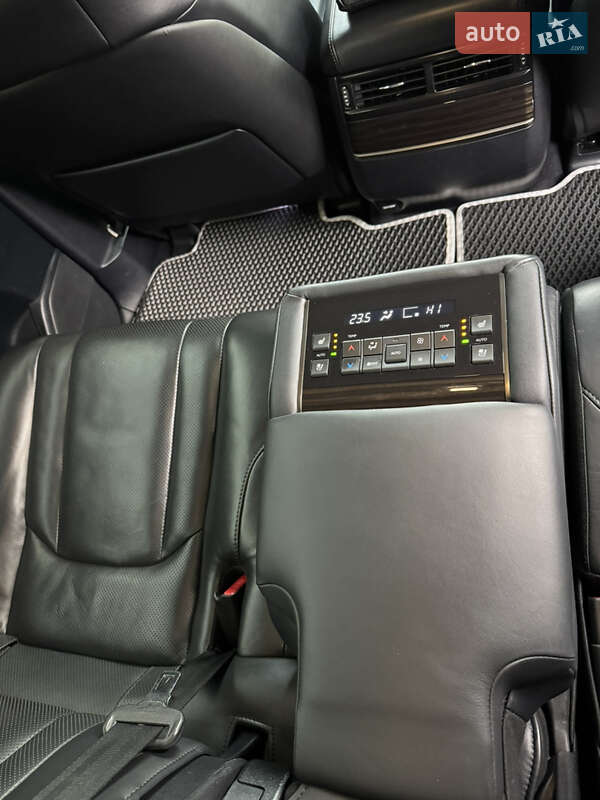 Позашляховик / Кросовер Lexus LX 2015 в Одесі