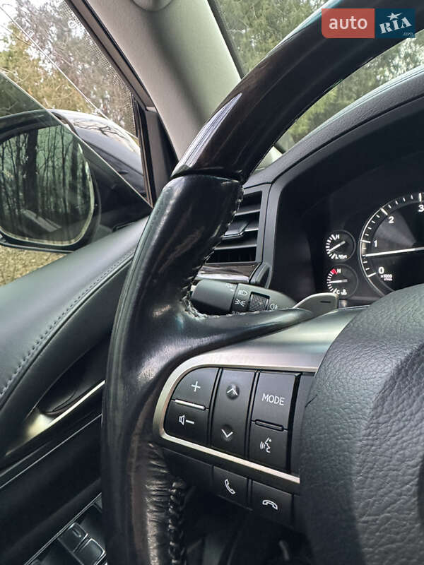 Позашляховик / Кросовер Lexus LX 2015 в Одесі