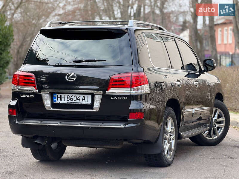 Внедорожник / Кроссовер Lexus LX 2013 в Одессе