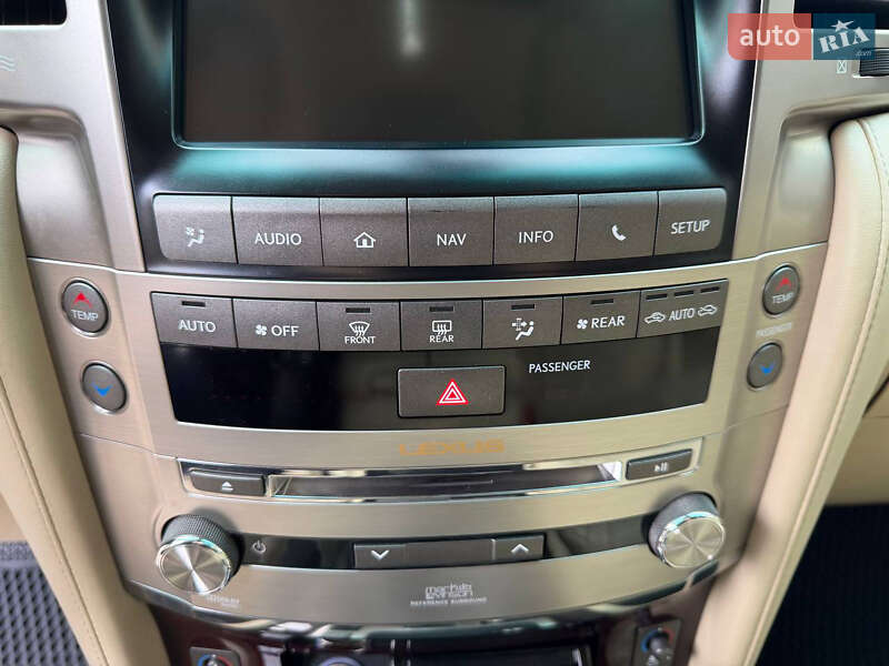 Внедорожник / Кроссовер Lexus LX 2013 в Одессе