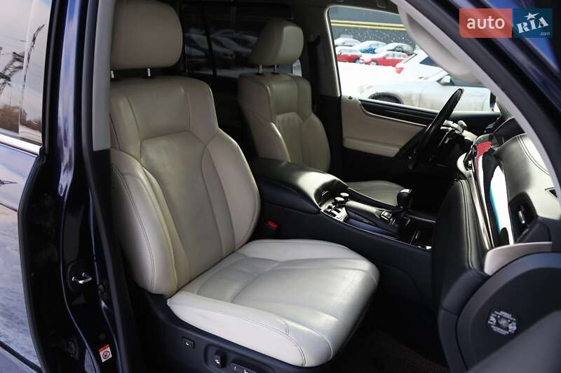 Внедорожник / Кроссовер Lexus LX 2016 в Киеве