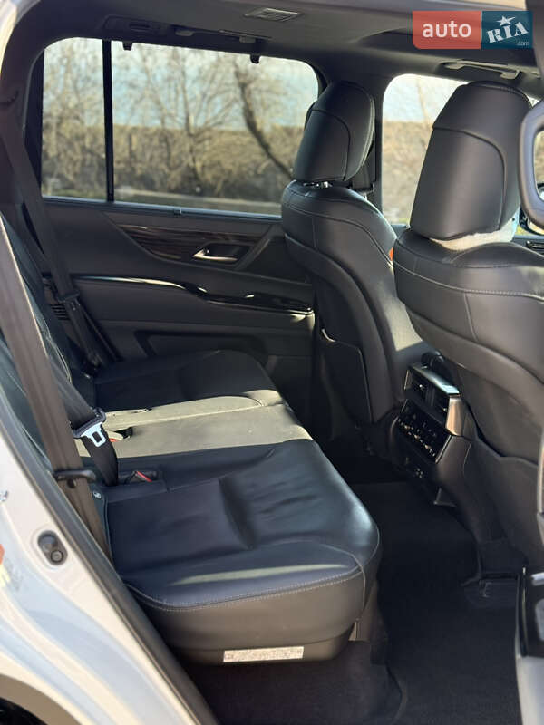 Внедорожник / Кроссовер Lexus LX 2022 в Николаеве