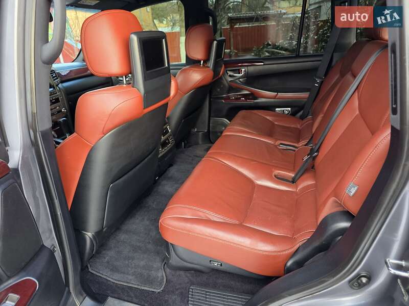 Внедорожник / Кроссовер Lexus LX 2014 в Пирятине